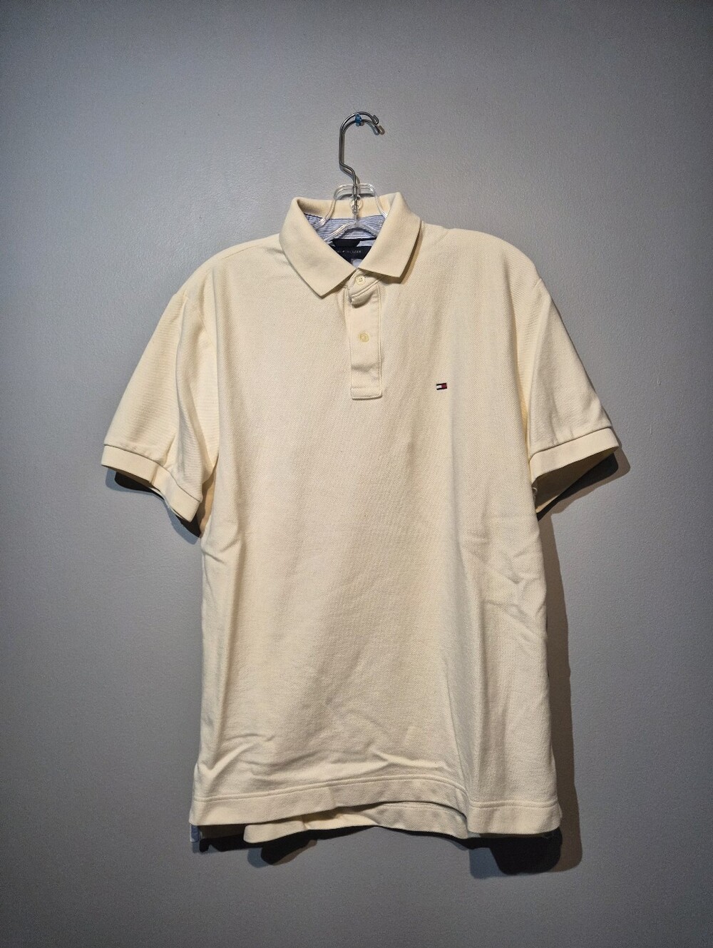 Tommy Hilfiger Cream Colored Polo Shirt | Size Medium